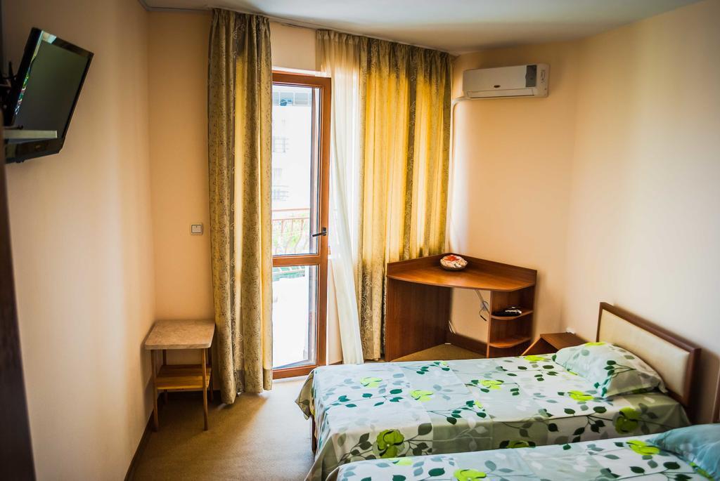 Family Hotel Amore Bjała Zewnętrze zdjęcie