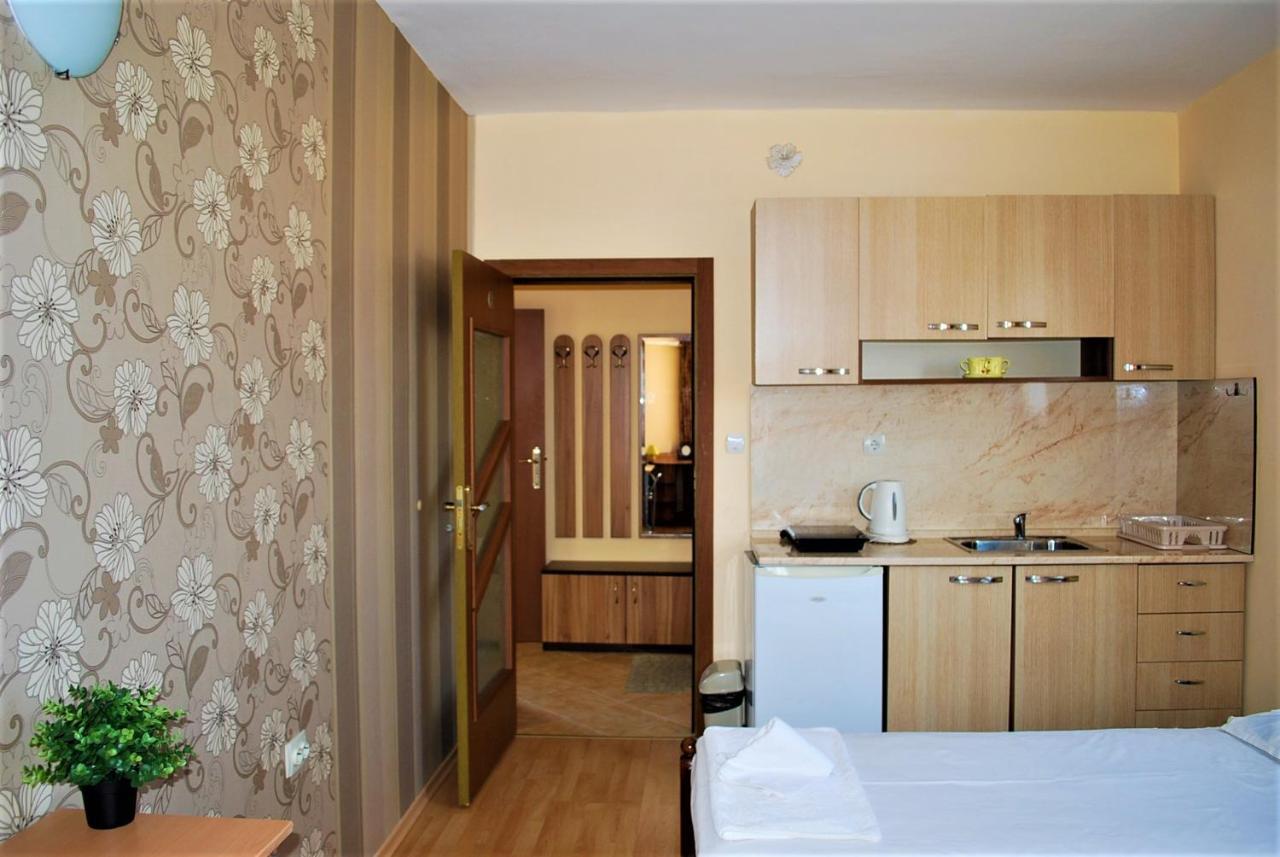 Family Hotel Amore Bjała Zewnętrze zdjęcie