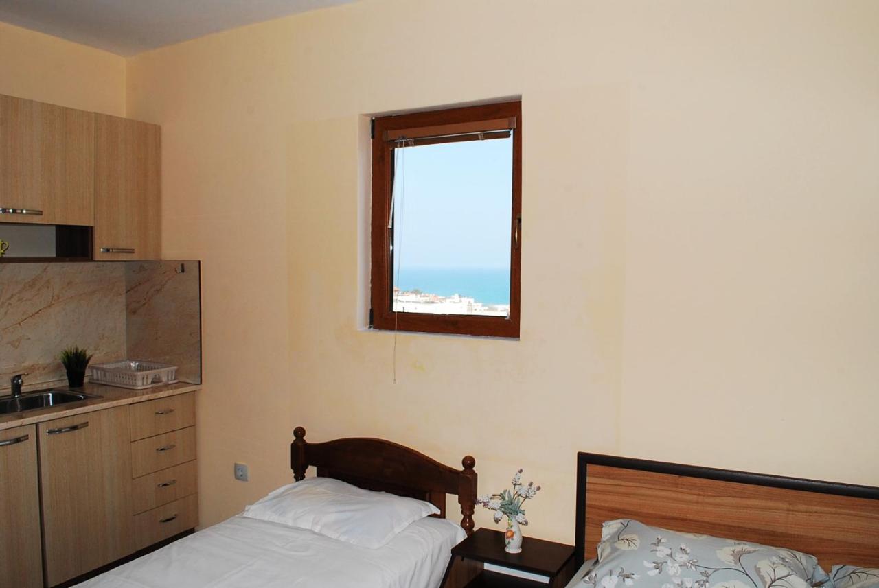 Family Hotel Amore Bjała Zewnętrze zdjęcie